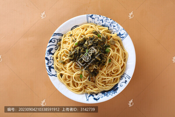酸菜拌粉干