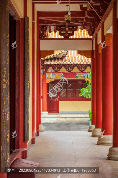 寺廟走廊