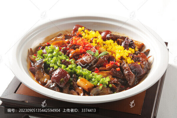 肘子燴海參
