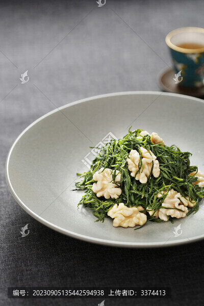 野菜拌桃仁