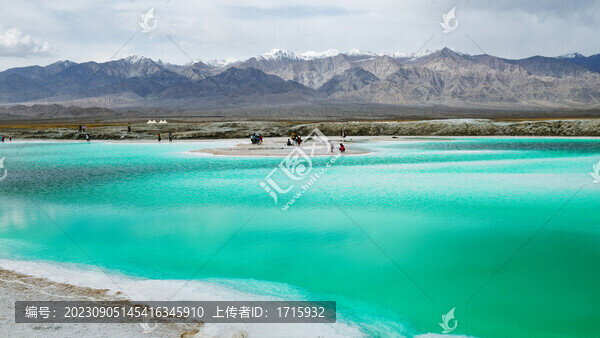 青海大柴旦翡翠湖