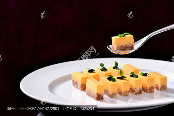 蛋黃豬耳
