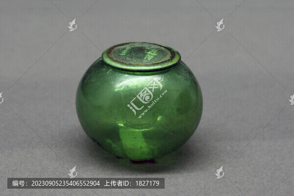 綠玻璃蓋罐