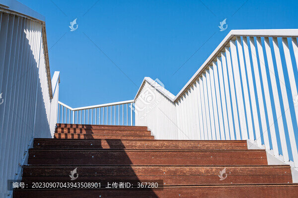 人行天橋樓梯