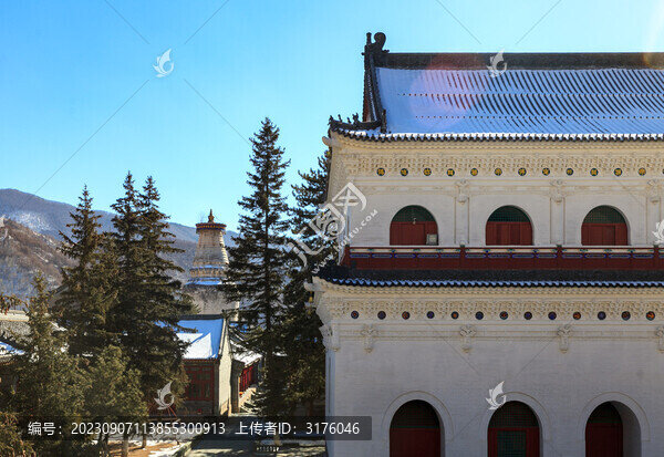 五臺(tái)山顯通寺無量殿