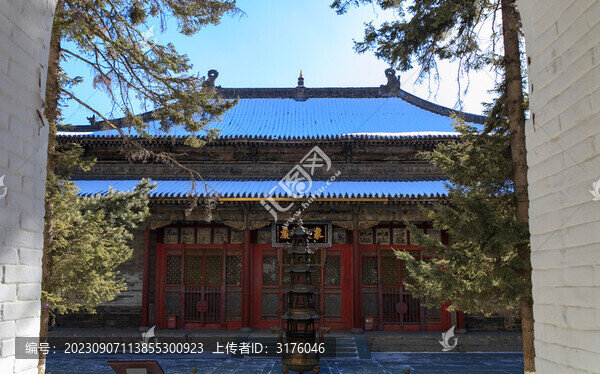 五臺(tái)山顯通寺大殿