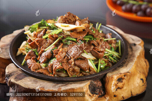 鐵板炒烤羊肉