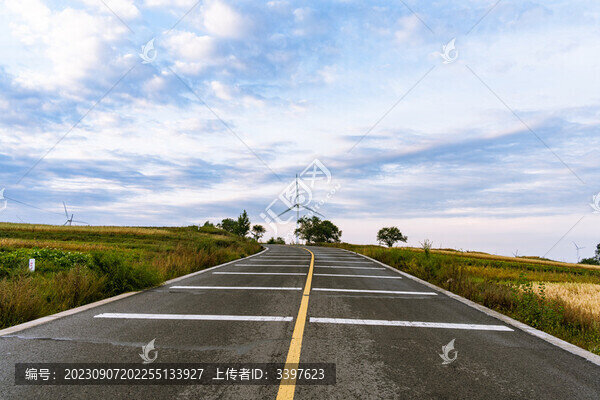 張家口草原天路的美景風(fēng)光