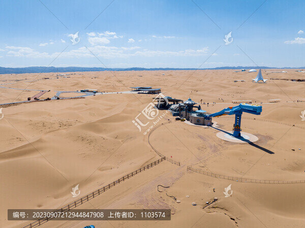 航拍寧夏沙坡頭沙漠景區(qū)