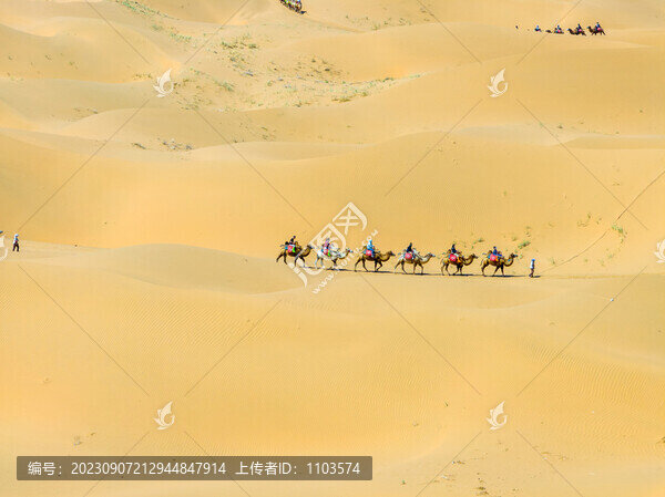 航拍寧夏沙坡頭沙漠景區(qū)