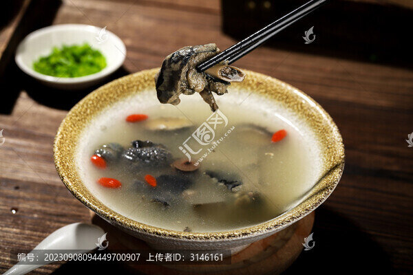 枸杞烏雞湯滋補(bǔ)烏雞湯
