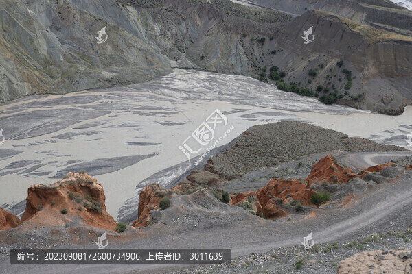 新疆安集海大峽谷