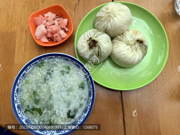 早餐包子小米粥