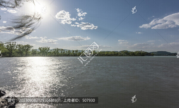 頤和園西堤藍(lán)天白云