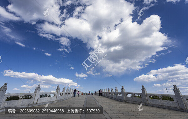 頤和園十七孔橋藍(lán)天白云