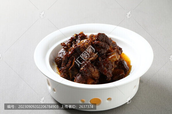 草原燉牛排