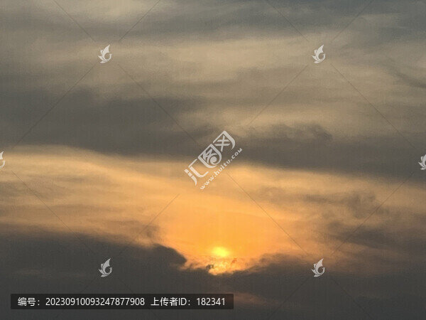 夕陽霞光