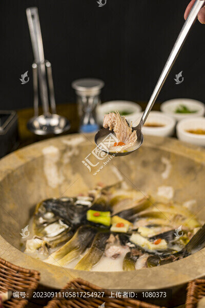 蒸汽石鍋魚