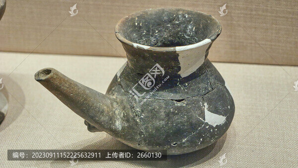 陶盉
