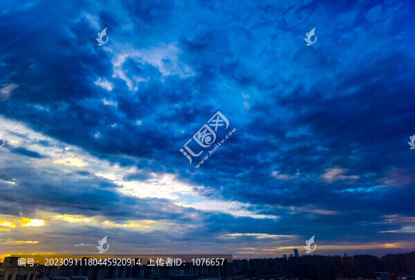 風(fēng)云變幻云層云朵