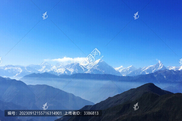 祥云貢嘎雪山