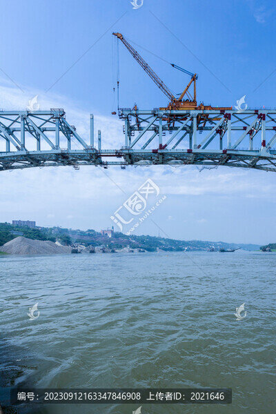宜賓建設(shè)中岷江成貴高鐵特大橋