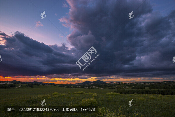 霞