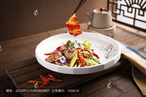 折耳根炒臘肉