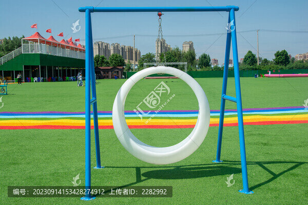 游樂園秋千