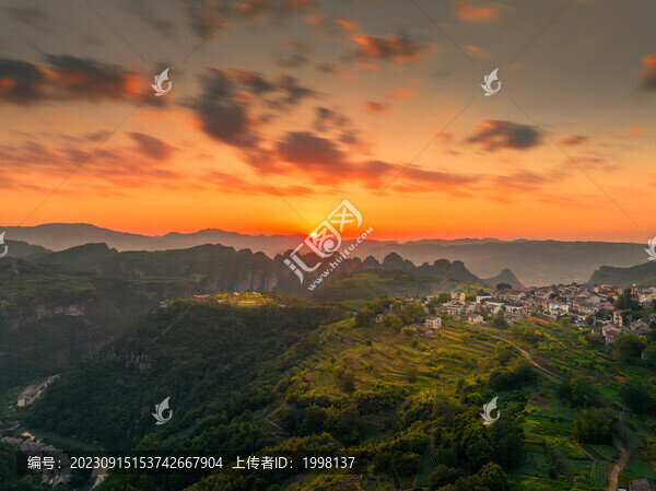 新昌十九峰日落
