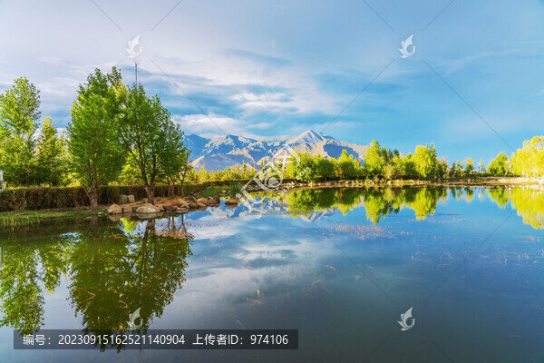 西藏拉薩南山公園高原山脈湖泊