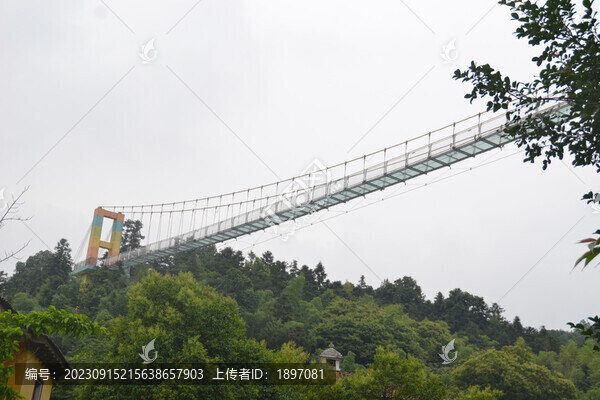 高空玻璃橋