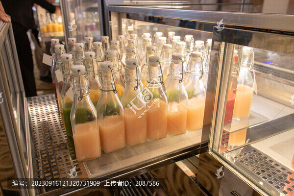 星級酒店鮮榨果汁陳列冰鮮