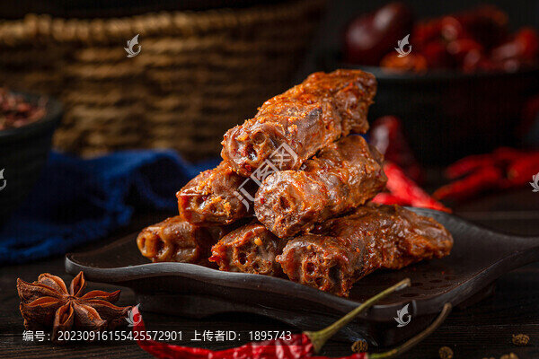 麻辣鴨脖