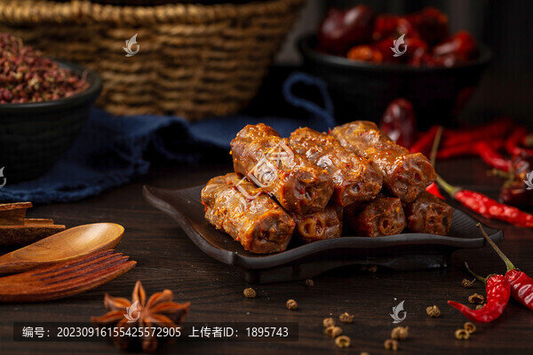 麻辣鴨脖