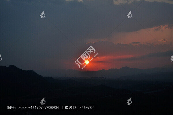 紫氣東來(lái)