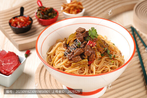酸菜牛肉粉
