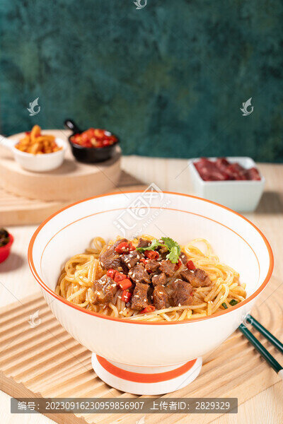 牛肉鹵粉