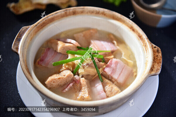 咸肉燉腐竹
