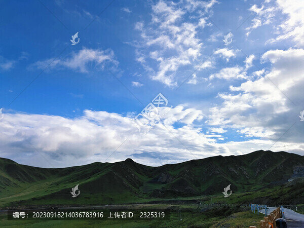 藍(lán)天白云