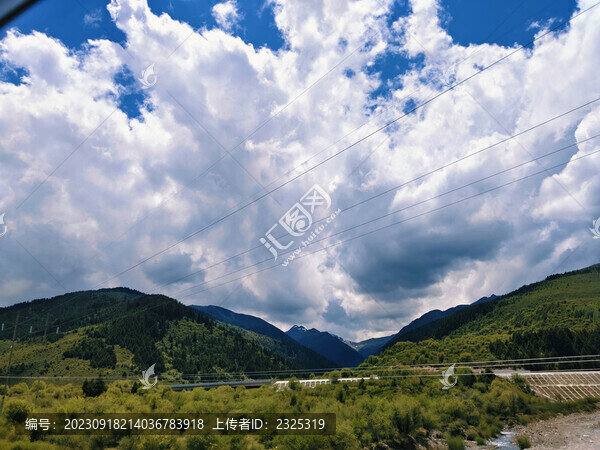 藍(lán)天白云