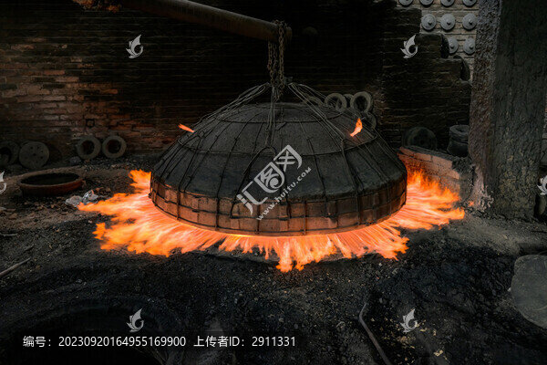 國(guó)家非遺技藝滎經(jīng)黑砂燒制上釉