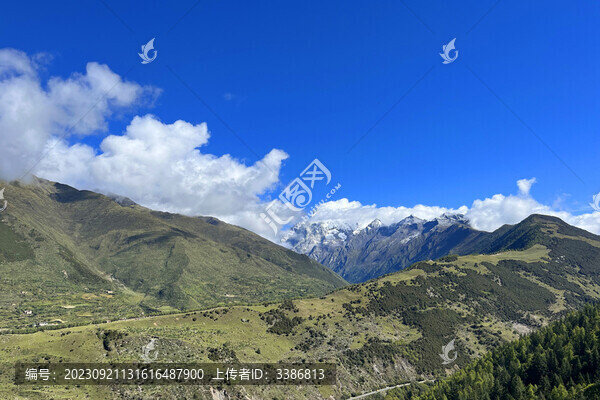 四姑娘山