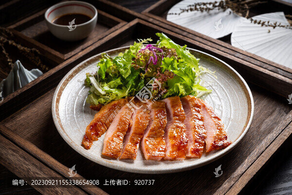 日式炭烤豬頸肉
