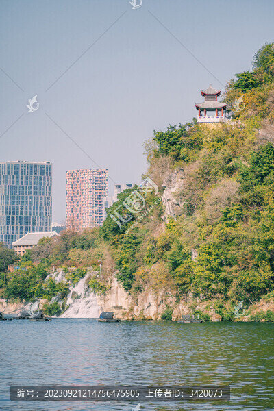 柳州江濱山水風(fēng)光與城市建筑