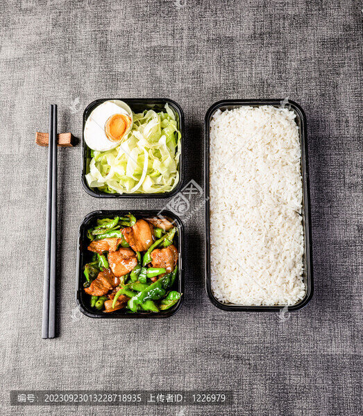 農(nóng)家小炒肉套餐飯