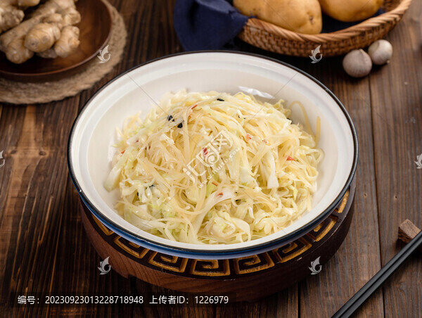 土豆絲炒包菜絲