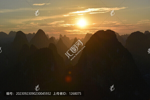 陽(yáng)朔老寨山絕美日落