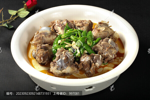 雷椒筒子骨