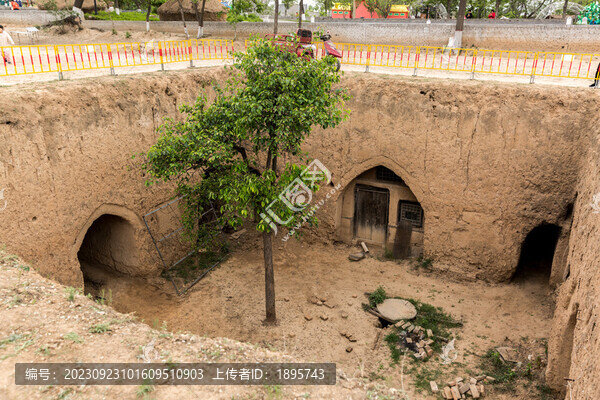 中國河南三門峽陜州地坑院古跡